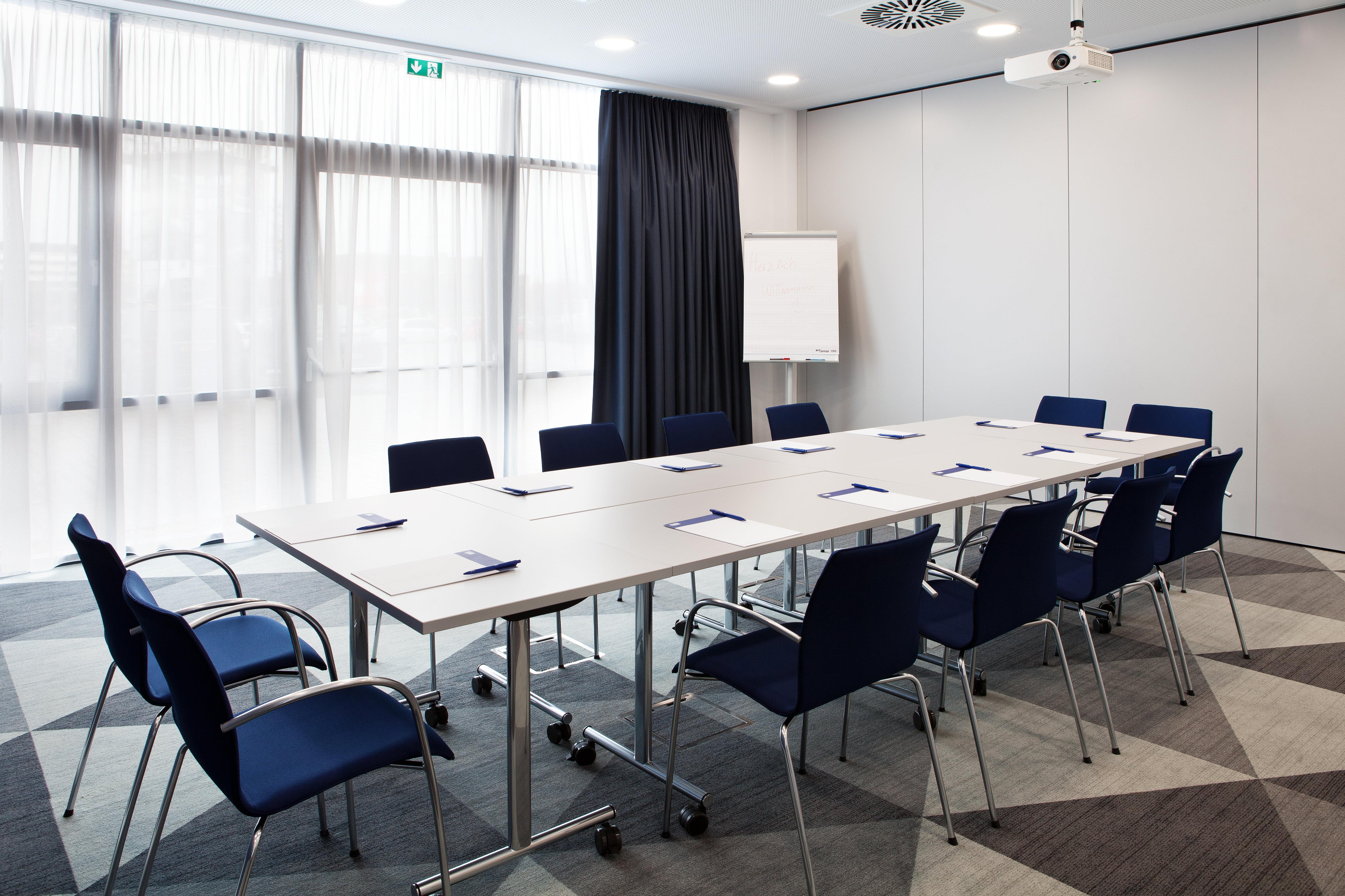 Holiday Inn Express - Sindelfingen By Ihg Exterior foto