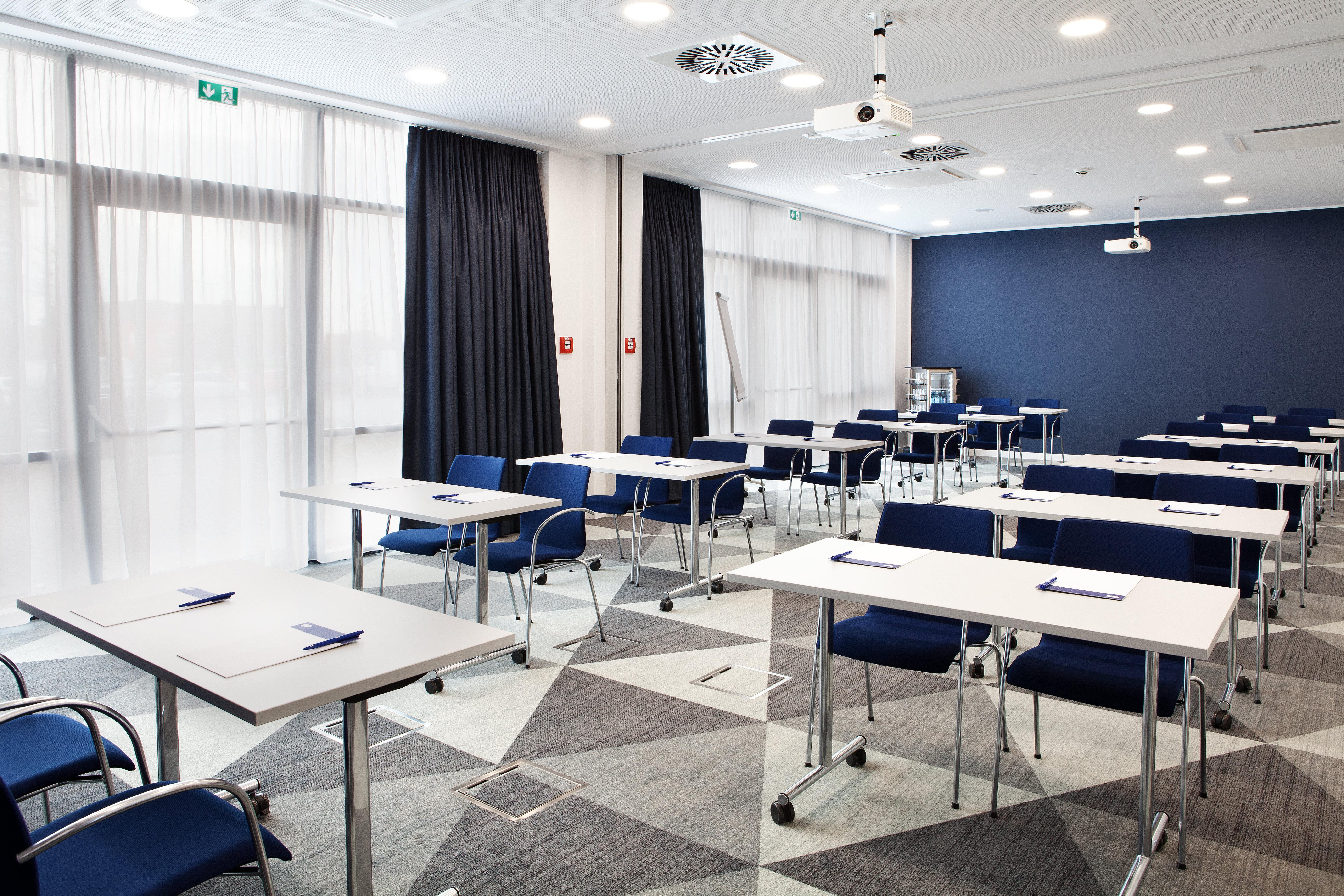 Holiday Inn Express - Sindelfingen By Ihg Exterior foto