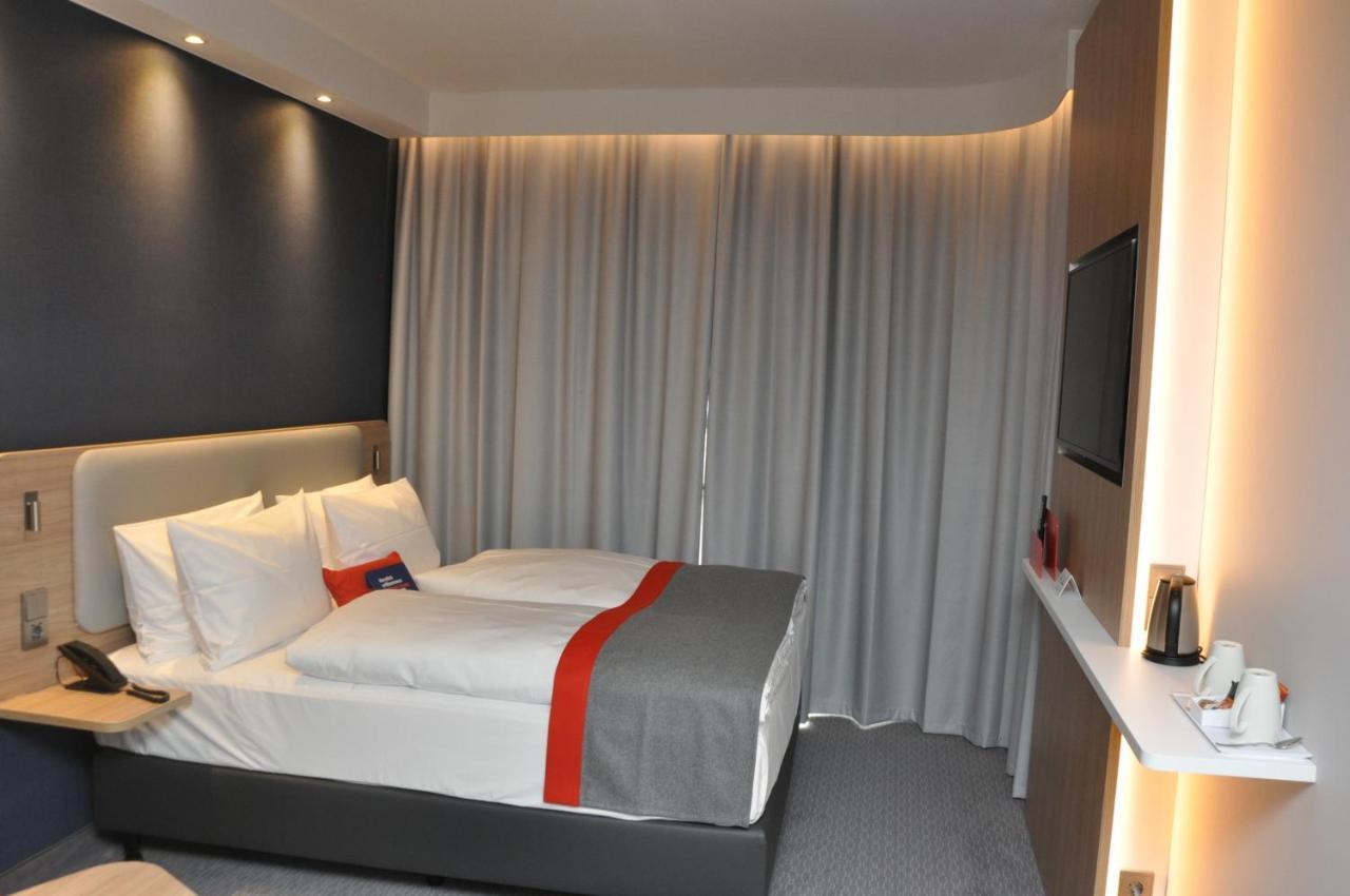 Holiday Inn Express - Sindelfingen By Ihg Exterior foto
