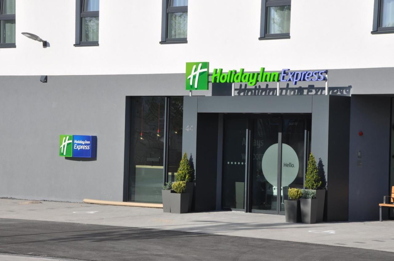Holiday Inn Express - Sindelfingen By Ihg Exterior foto