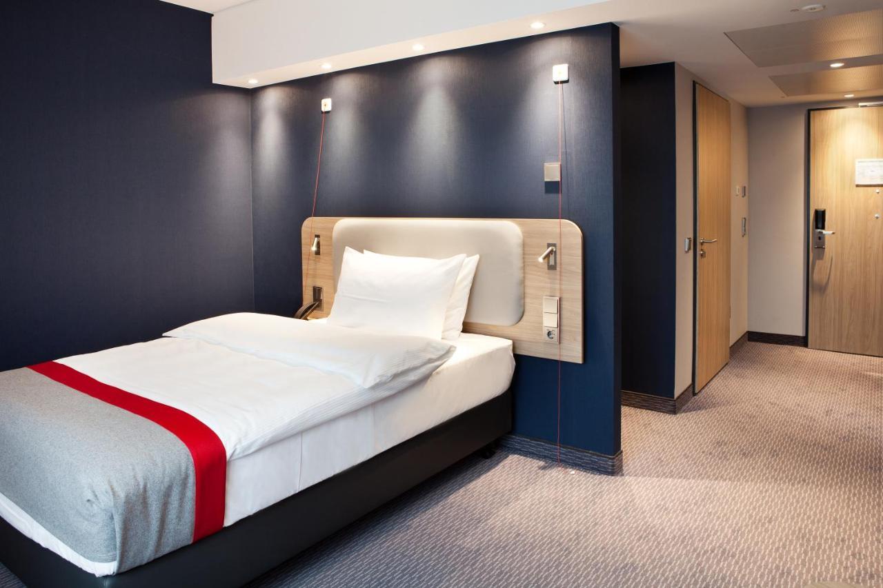 Holiday Inn Express - Sindelfingen By Ihg Exterior foto